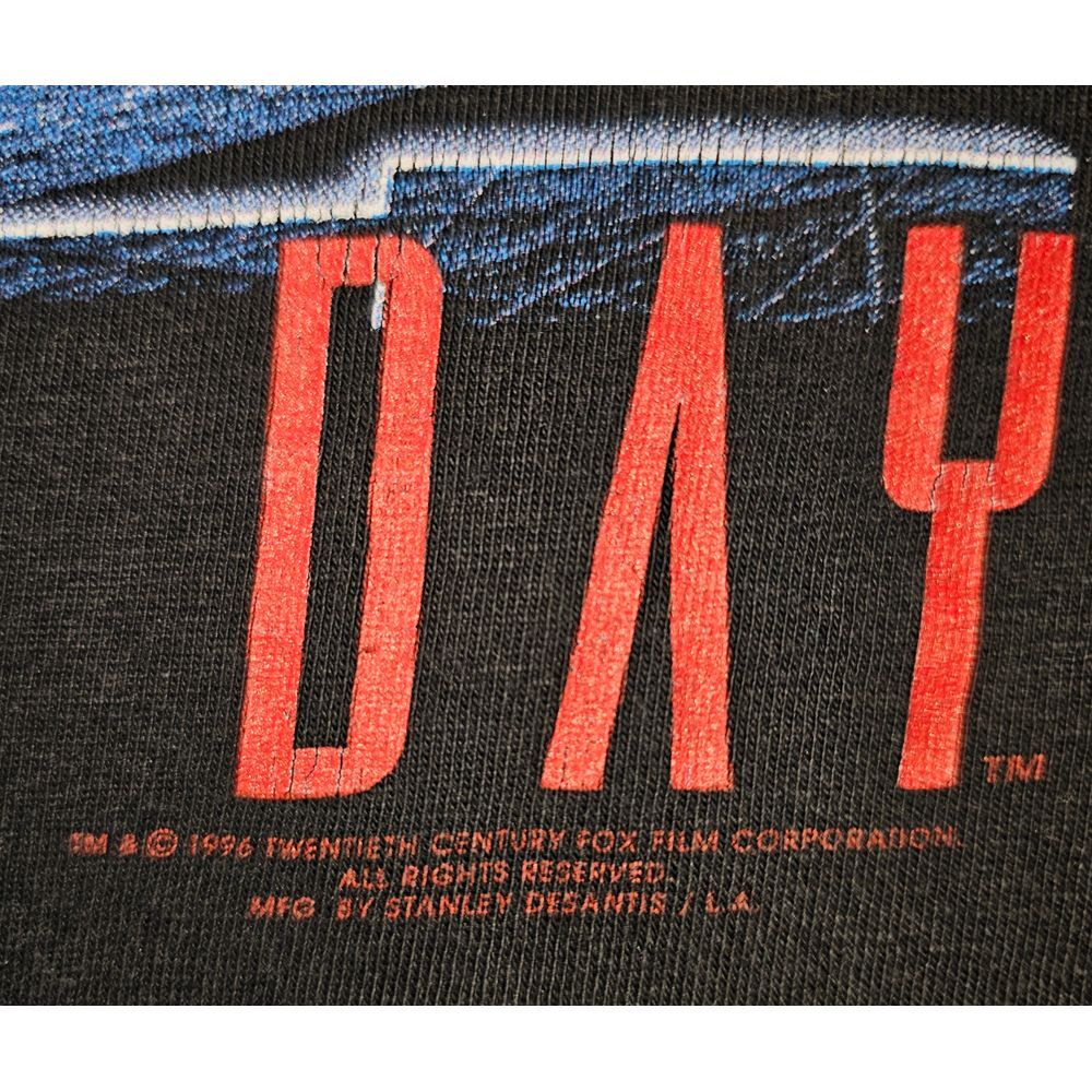 Independence Day Movie Promo T-Shirt 1996 Vintage Stanley DeSantis  tee - Picture 4 of 5